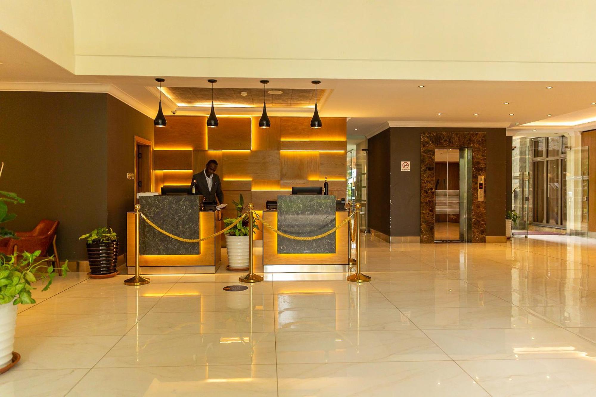 Alba Hotel Meru Exterior foto